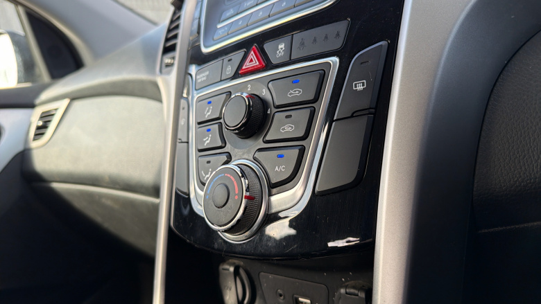 Hyundai i30 1.6 CRDi Blue Drive SE 5dr Diesel Hatchback